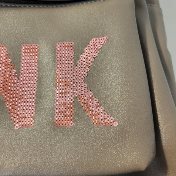 Pink Gray Womens  Backpack.  NWOT 😍 B1 - Picture 13 of 16